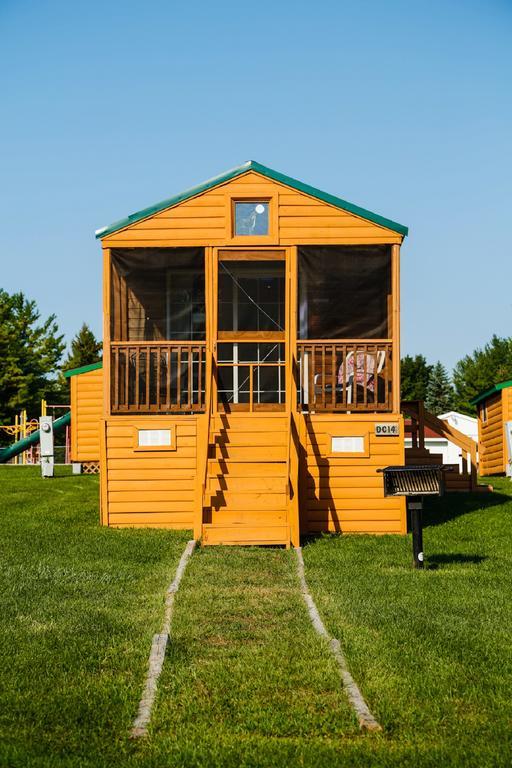 Plymouth Rock Camping Resort Rustic Cabin Elkhart Lake Екстер'єр фото